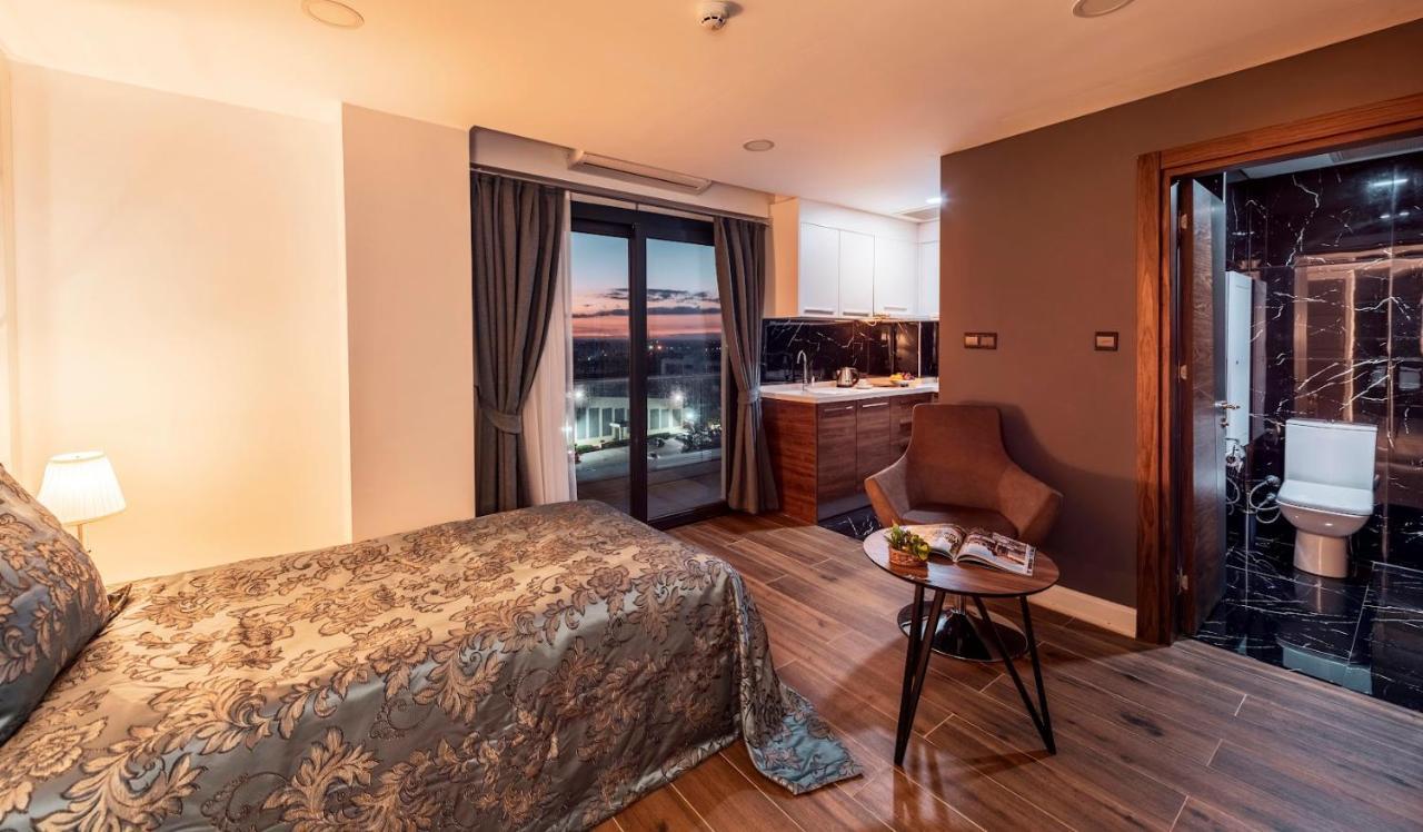 Novel Centre Point Hotel Фамагуста Экстерьер фото