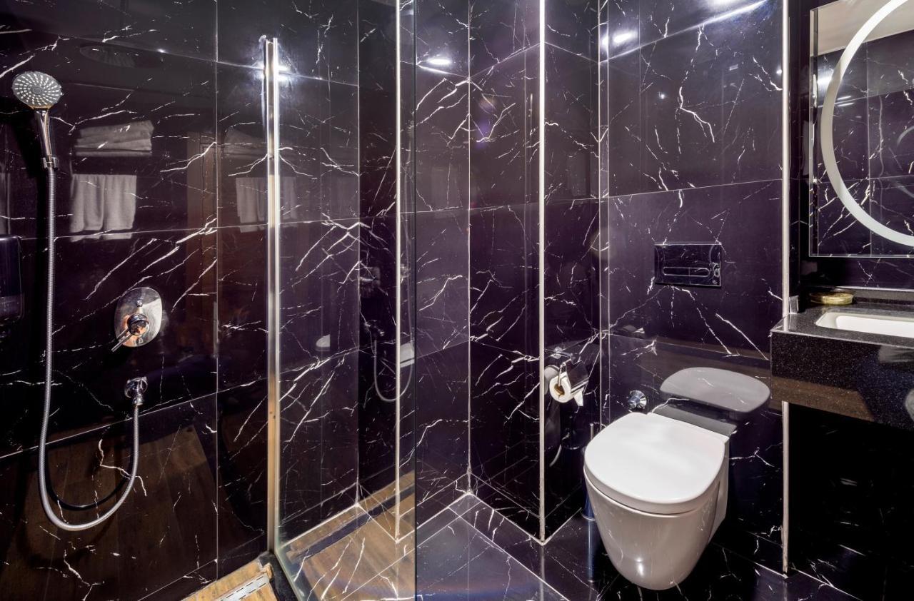Novel Centre Point Hotel Фамагуста Экстерьер фото